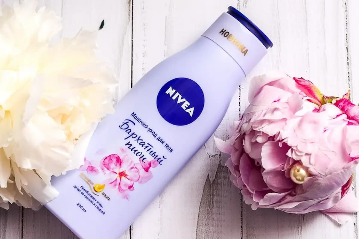 sample of Nivea Care Type font: body lotion in Russian language